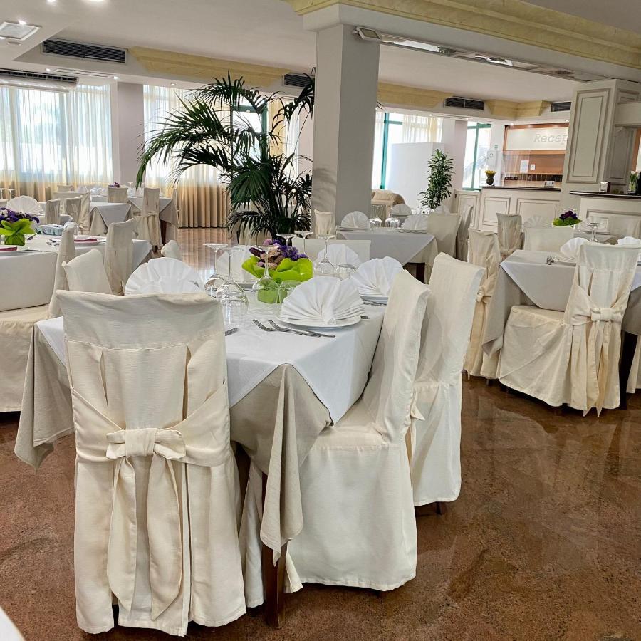 Porto Cesareo Hotel Eksteriør billede