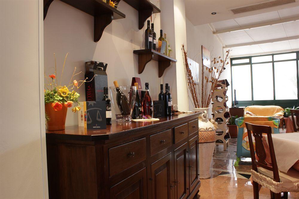 Porto Cesareo Hotel Eksteriør billede