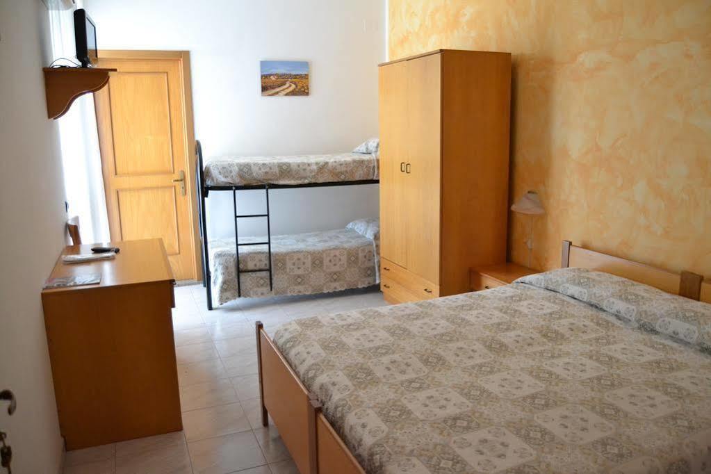 Porto Cesareo Hotel Eksteriør billede